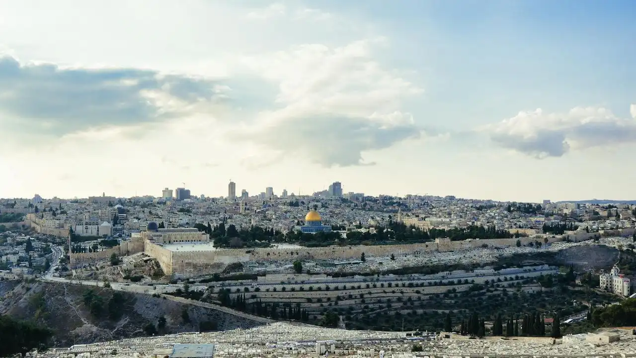 The Ultimate Beginner's Guide To The Hebrew Alphabet (Aleph-Bet)